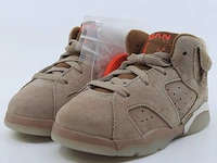 Paar kinder sneakers, maat 25 nike, jordan 6 retro sp - dh0692-200