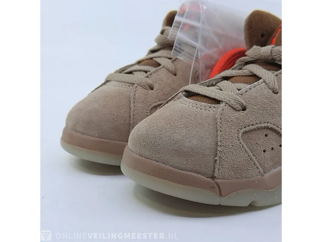 Paar kinder sneakers, maat 25 nike, jordan 6 retro sp - dh0692-200 - afbeelding 5 van  12