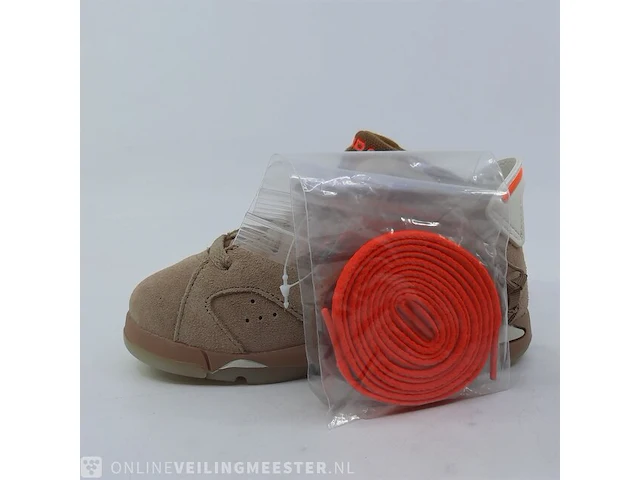 Paar kinder sneakers, maat 25 nike, jordan 6 retro sp - dh0692-200 - afbeelding 8 van  12