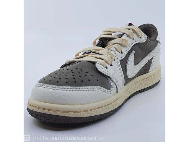 Paar kinder sneakers, maat 32 nike, jordan 1 low og sp x travis scott do5442-162 - afbeelding 5 van  25