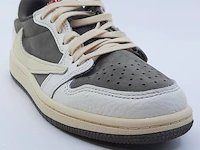 Paar kinder sneakers, maat 32 nike, jordan 1 low og sp x travis scott do5442-162 - afbeelding 6 van  25