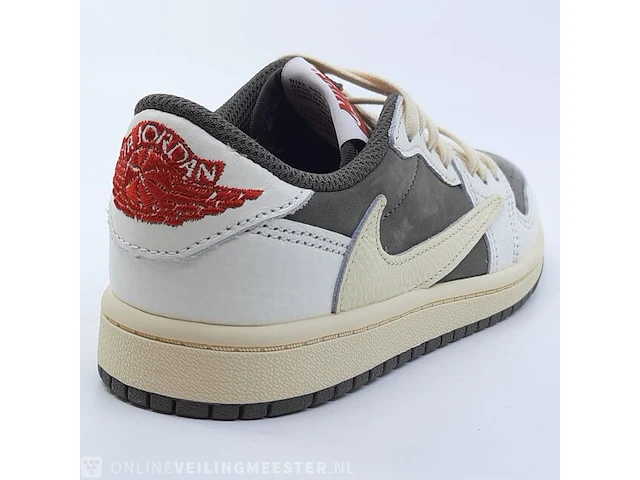 Paar kinder sneakers, maat 32 nike, jordan 1 low og sp x travis scott do5442-162 - afbeelding 7 van  25