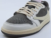 Paar kinder sneakers, maat 32 nike, jordan 1 low og sp x travis scott do5442-162 - afbeelding 10 van  25