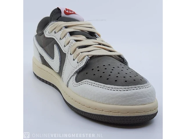 Paar kinder sneakers, maat 32 nike, jordan 1 low og sp x travis scott do5442-162 - afbeelding 11 van  25
