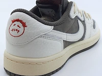 Paar kinder sneakers, maat 32 nike, jordan 1 low og sp x travis scott do5442-162 - afbeelding 13 van  25