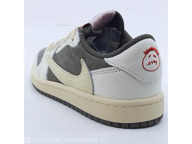 Paar kinder sneakers, maat 32 nike, jordan 1 low og sp x travis scott do5442-162 - afbeelding 14 van  25