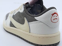 Paar kinder sneakers, maat 32 nike, jordan 1 low og sp x travis scott do5442-162 - afbeelding 14 van  25