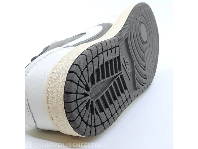 Paar kinder sneakers, maat 32 nike, jordan 1 low og sp x travis scott do5442-162 - afbeelding 15 van  25