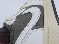 Paar kinder sneakers, maat 32 nike, jordan 1 low og sp x travis scott do5442-162 - afbeelding 16 van  25