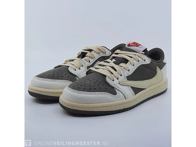 Paar kinder sneakers, maat 32 nike, jordan 1 low og sp x travis scott do5442-162 - afbeelding 12 van  25