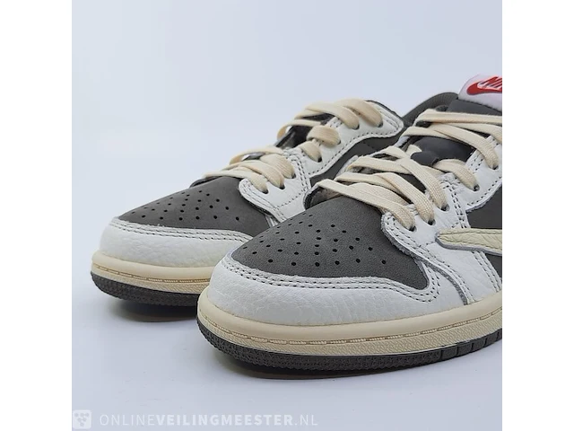 Paar kinder sneakers, maat 32 nike, jordan 1 low og sp x travis scott do5442-162 - afbeelding 19 van  25