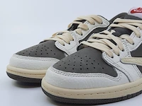 Paar kinder sneakers, maat 32 nike, jordan 1 low og sp x travis scott do5442-162 - afbeelding 19 van  25