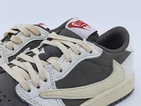 Paar kinder sneakers, maat 32 nike, jordan 1 low og sp x travis scott do5442-162 - afbeelding 20 van  25