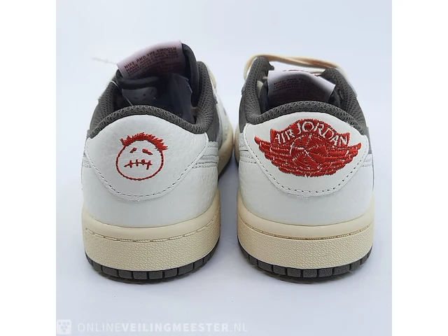Paar kinder sneakers, maat 32 nike, jordan 1 low og sp x travis scott do5442-162 - afbeelding 24 van  25