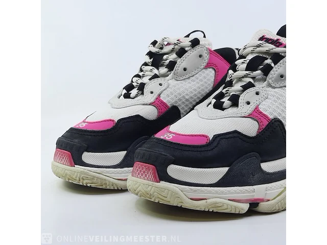Paar kinder sneakers, maat 35 balenciaga, triple s - afbeelding 4 van  11