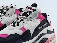 Paar kinder sneakers, maat 35 balenciaga, triple s - afbeelding 5 van  11