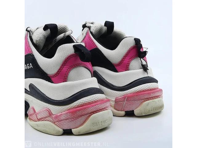 Paar kinder sneakers, maat 35 balenciaga, triple s - afbeelding 8 van  11