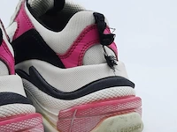 Paar kinder sneakers, maat 35 balenciaga, triple s - afbeelding 9 van  11