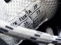 Paar kinder sneakers, maat 35 balenciaga, triple s - afbeelding 11 van  11
