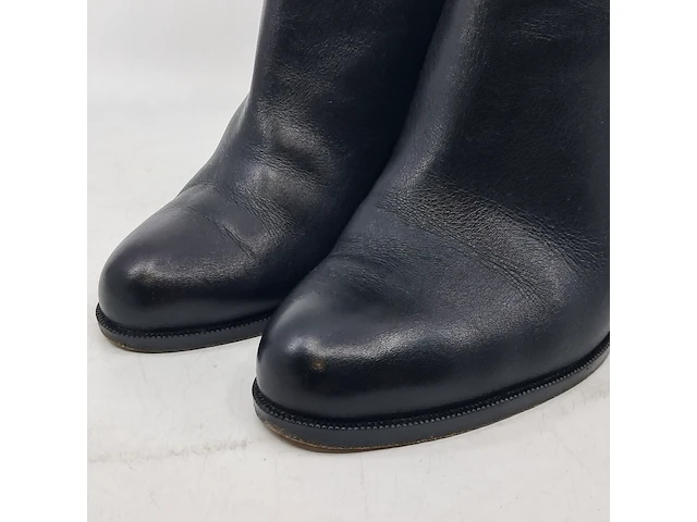 Paar laarzen maat 38, christian louboutin, zwart - afbeelding 13 van  17