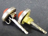 Paar oorsieraden met steen - afbeelding 3 van  3