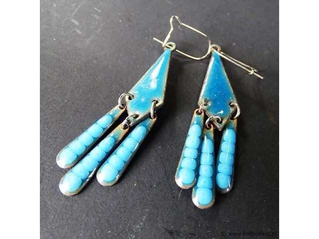 Paar oorsieraden - afbeelding 2 van  3