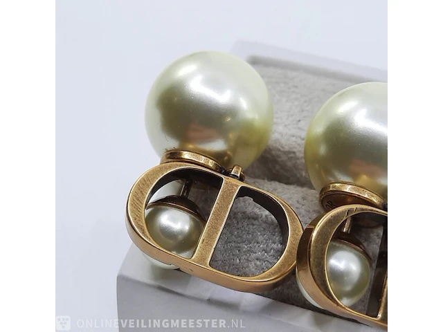 Paar oorstekers christian dior - afbeelding 3 van  9