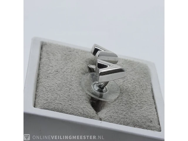 Paar oorstekers louis vuitton - afbeelding 4 van  7