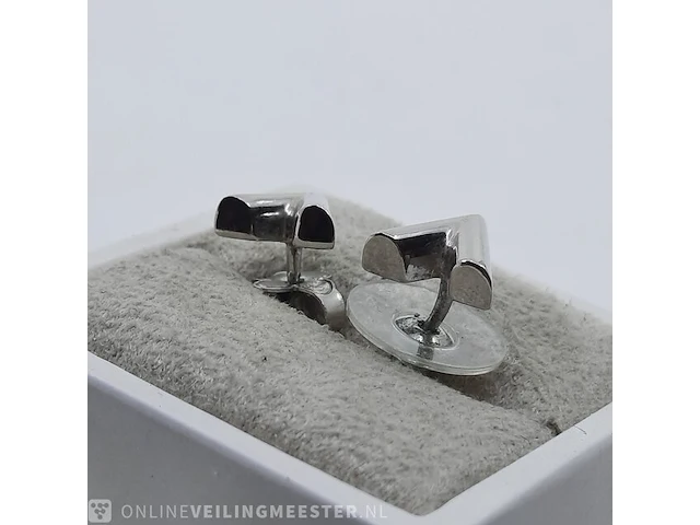 Paar oorstekers louis vuitton - afbeelding 5 van  7