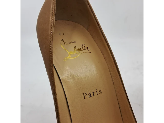 Paar pumps, christian louboutin - afbeelding 9 van  12