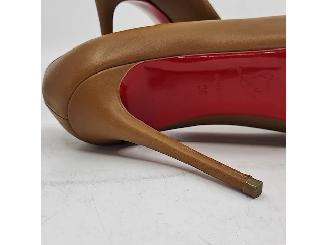 Paar pumps, christian louboutin - afbeelding 12 van  12