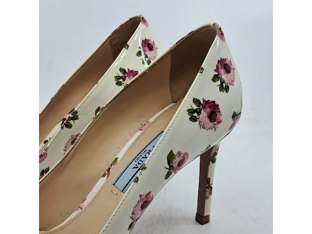 Paar pumps maat 37, prada - afbeelding 5 van  10