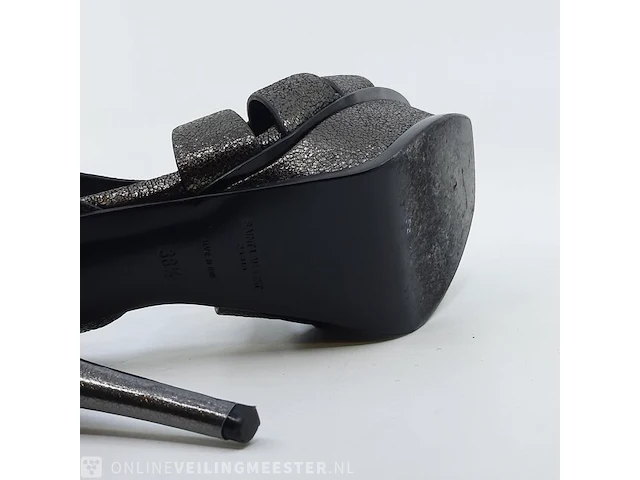 Paar pumps, maat 38 1/2 yves saint laurent - afbeelding 8 van  9