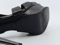 Paar pumps, maat 38 1/2 yves saint laurent - afbeelding 8 van  9