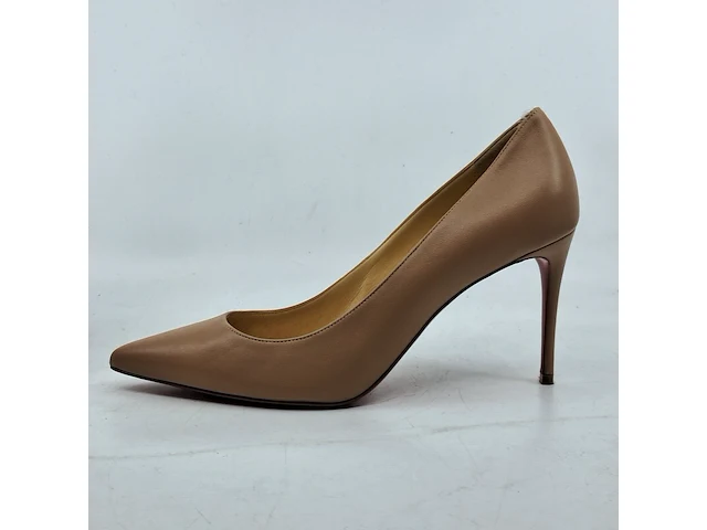 Paar pumps, maat 38, christian louboutin - afbeelding 3 van  7