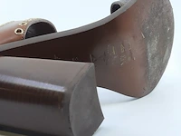 Paar pumps, maat 39 1/2 louis vuitton, passenger sandal - afbeelding 2 van  11