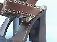 Paar pumps, maat 39 1/2 louis vuitton, passenger sandal - afbeelding 7 van  11