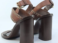 Paar pumps, maat 39 1/2 louis vuitton, passenger sandal - afbeelding 10 van  11