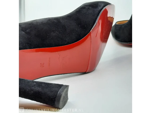 Paar pumps, maat 39 christian louboutin - afbeelding 8 van  8