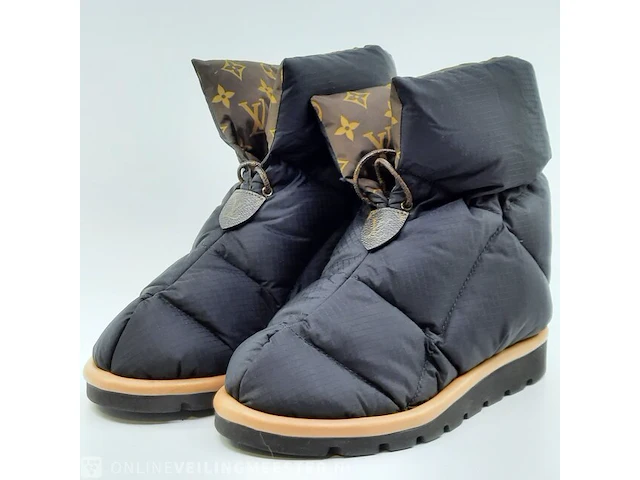 Paar schoenen louis vuitton, pillow comfort ankle boots - afbeelding 1 van  8
