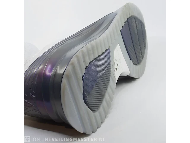 Paar schoenen louis vuitton, run away - afbeelding 2 van  11