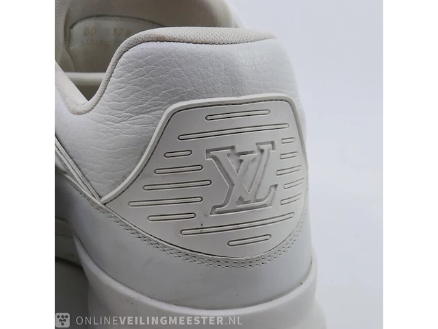 Paar schoenen, maat 11 louis vuitton, zig zag sneaker - afbeelding 10 van  11