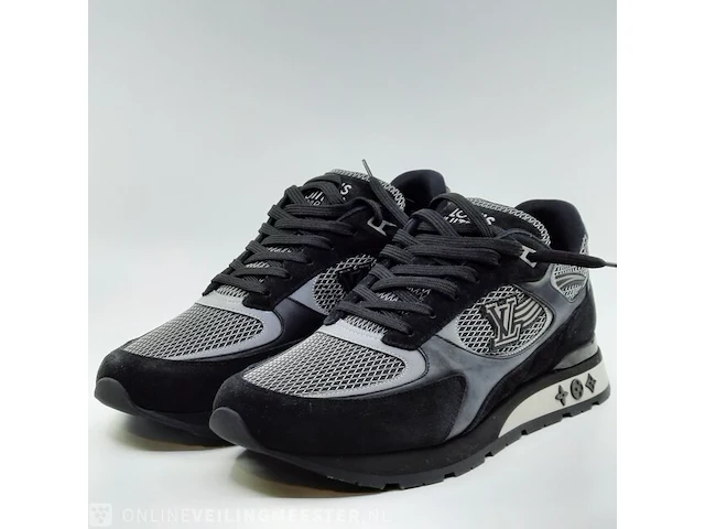 Paar schoenen, maat 11 louis vuitton - afbeelding 1 van  11