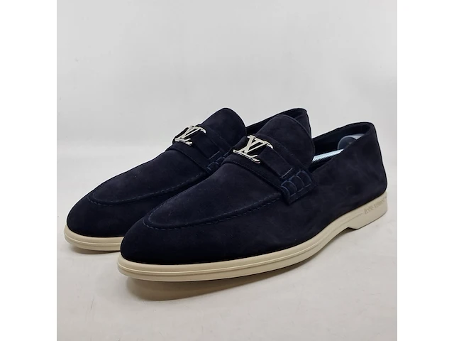 Paar schoenen, maat 11, louis vuitton - afbeelding 1 van  9