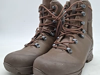 Paar schoenen, maat 265 s, haix, mondo