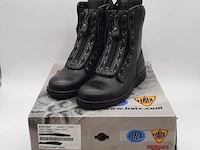 Paar schoenen, maat 275m - afbeelding 1 van  8