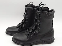 Paar schoenen, maat 275m - afbeelding 4 van  8