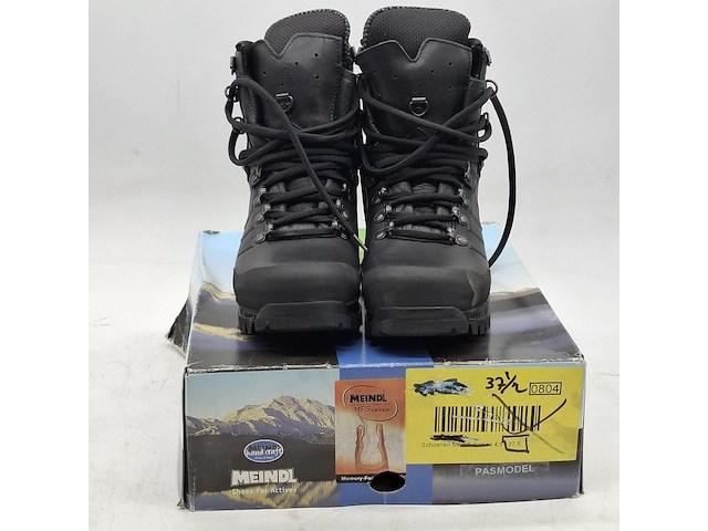 Paar schoenen, maat 37 1/2, meindl, 3777-01 - afbeelding 1 van  6