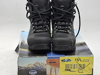 Paar schoenen, maat 37 1/2, meindl, 3777-01