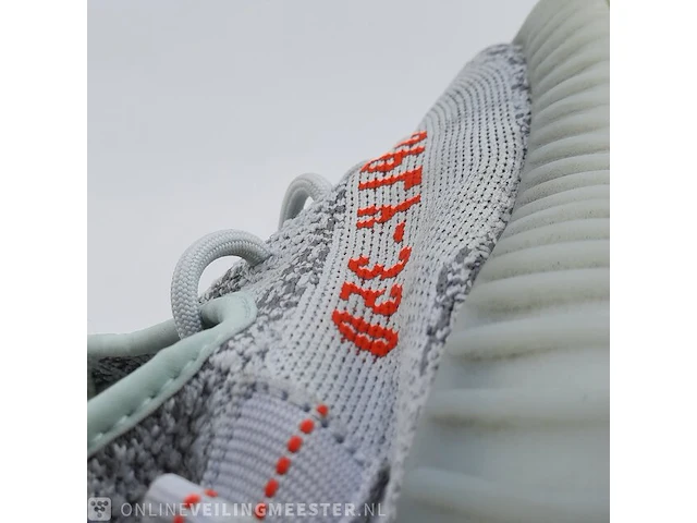 Paar schoenen, maat 38 2/3 adidas, yeezy 350 - afbeelding 2 van  10